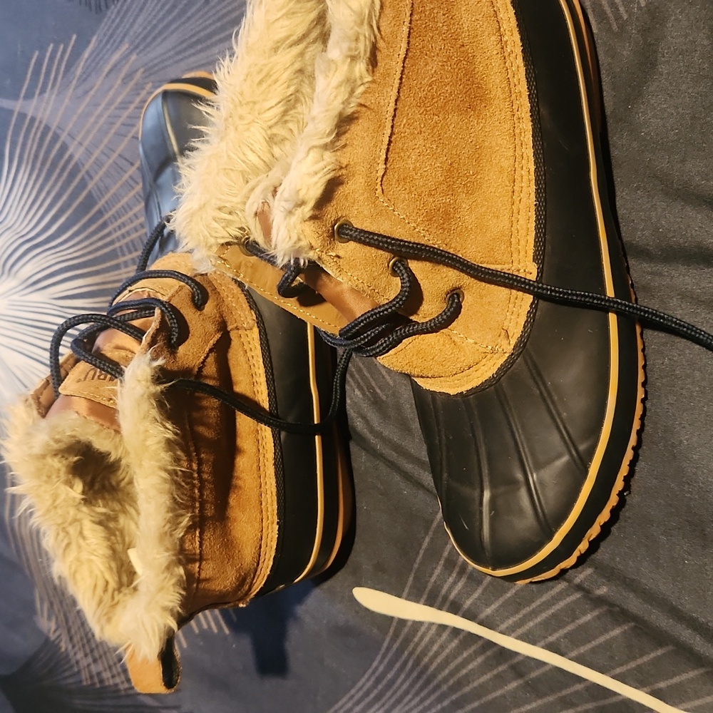Winter boots